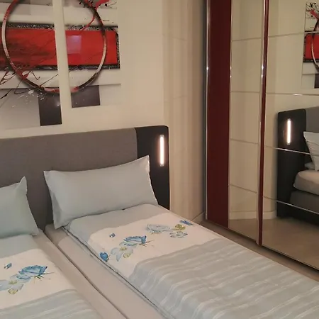 Apartmán In Naehe Messe Flughafen Düsseldorf