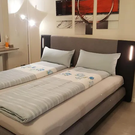 In Naehe Messe Flughafen * Düsseldorf